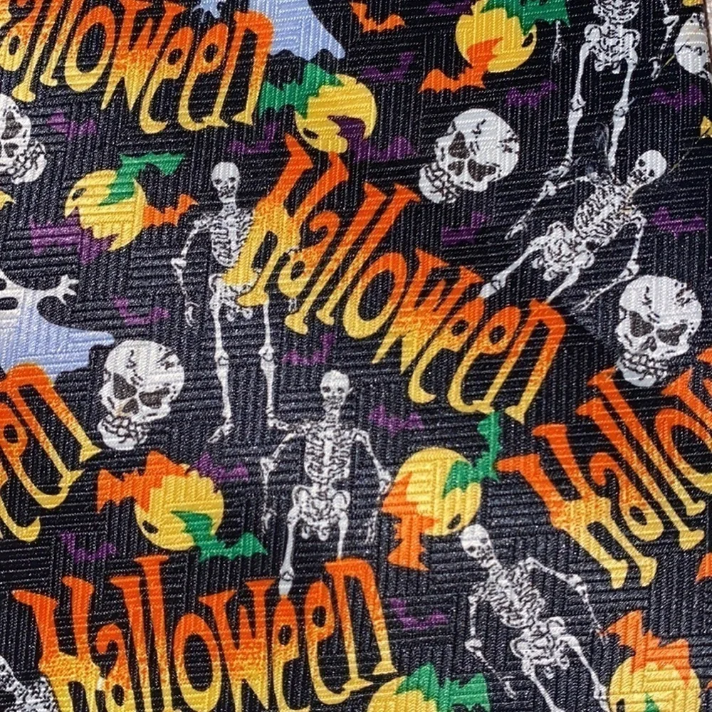 Halloween tie